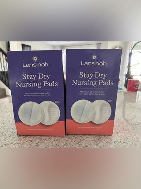 Lansinoh Nursing Pads - Purple Packaging